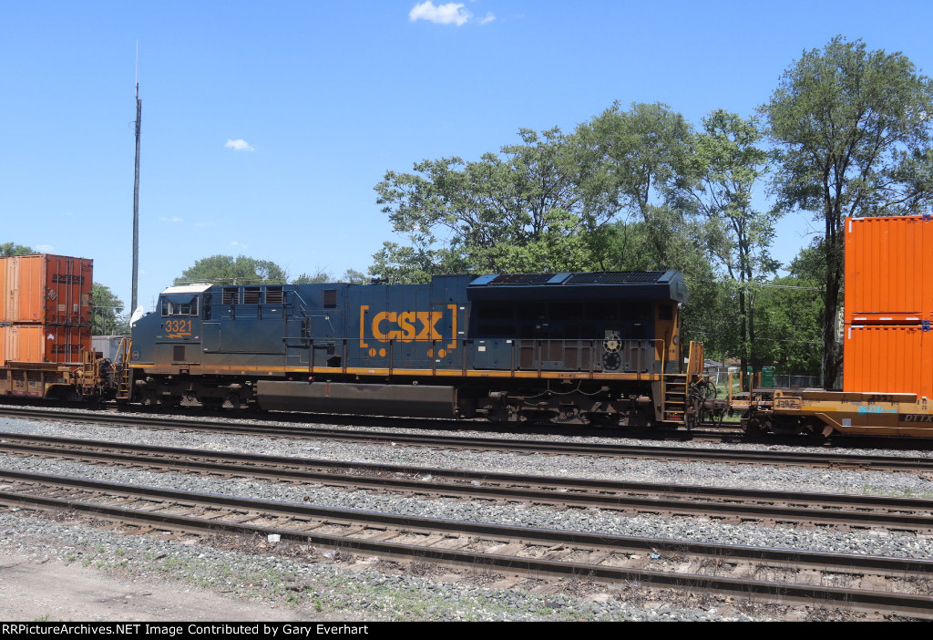 CSX ET44AH #3321